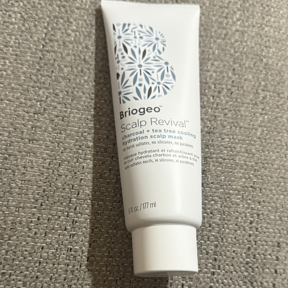 Briogeo Scalp Revival Charcoal + Tea Tree Cooling Mask - White - Picture 2 of 3
